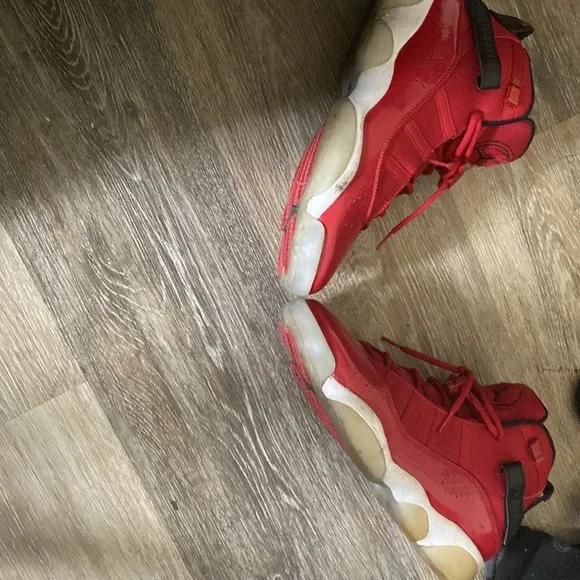 Used - Picture 2 of 3